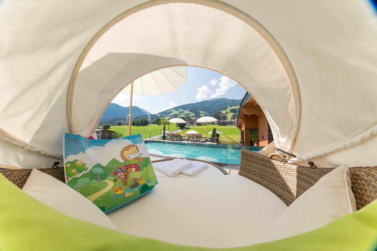 Alpina Zillertal . Family Lifestyle Kinderhotel Fuegen Exterior photo
